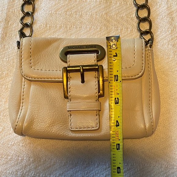 Michael Kors Cream Mini Bag with Chain Strap - Picture 5 of 9
